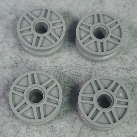 LEGO 64712 Wheel Hard Plastic Small Cleats and Flanges Light Bluish Gray x4