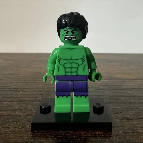 LEGO Marvel Hulk Minifigure Green w/ Black Hair, Purple Shorts 