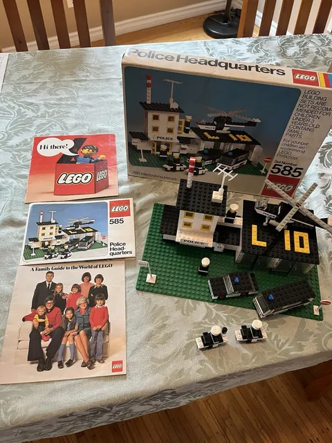 Vintage 1975 Lego Police Headquarters 585 Complete With Box + Instructions