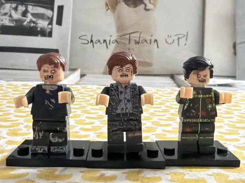 3x UNDEAD ZOMBIE LOT LEGO MINIFIG walking left 4 dead resident evil dawn of