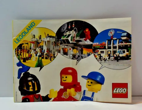 Vtg 1986 Lego Legoland Catalog Town Space and Castle System Building Booklet