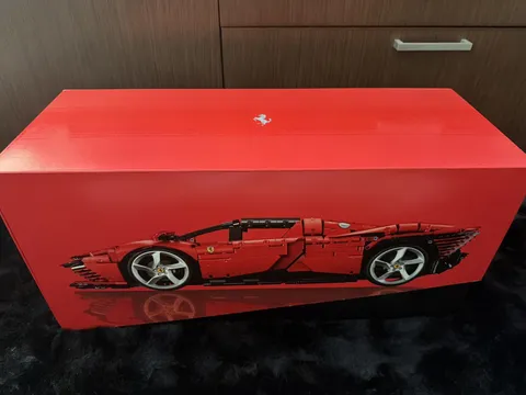 LEGO TECHNIC: Ferrari Daytona SP3 (42143) Building Set