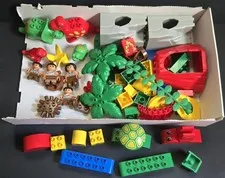 1997 Lego Duplo 2605 Dinosaur Park figures in Box  Complete w/ extra pieces