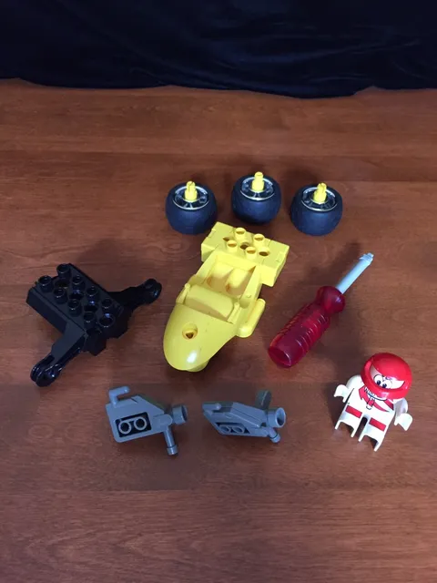 LEGO DUPLO CYCLE CRUISER 2904 PIECES LOT