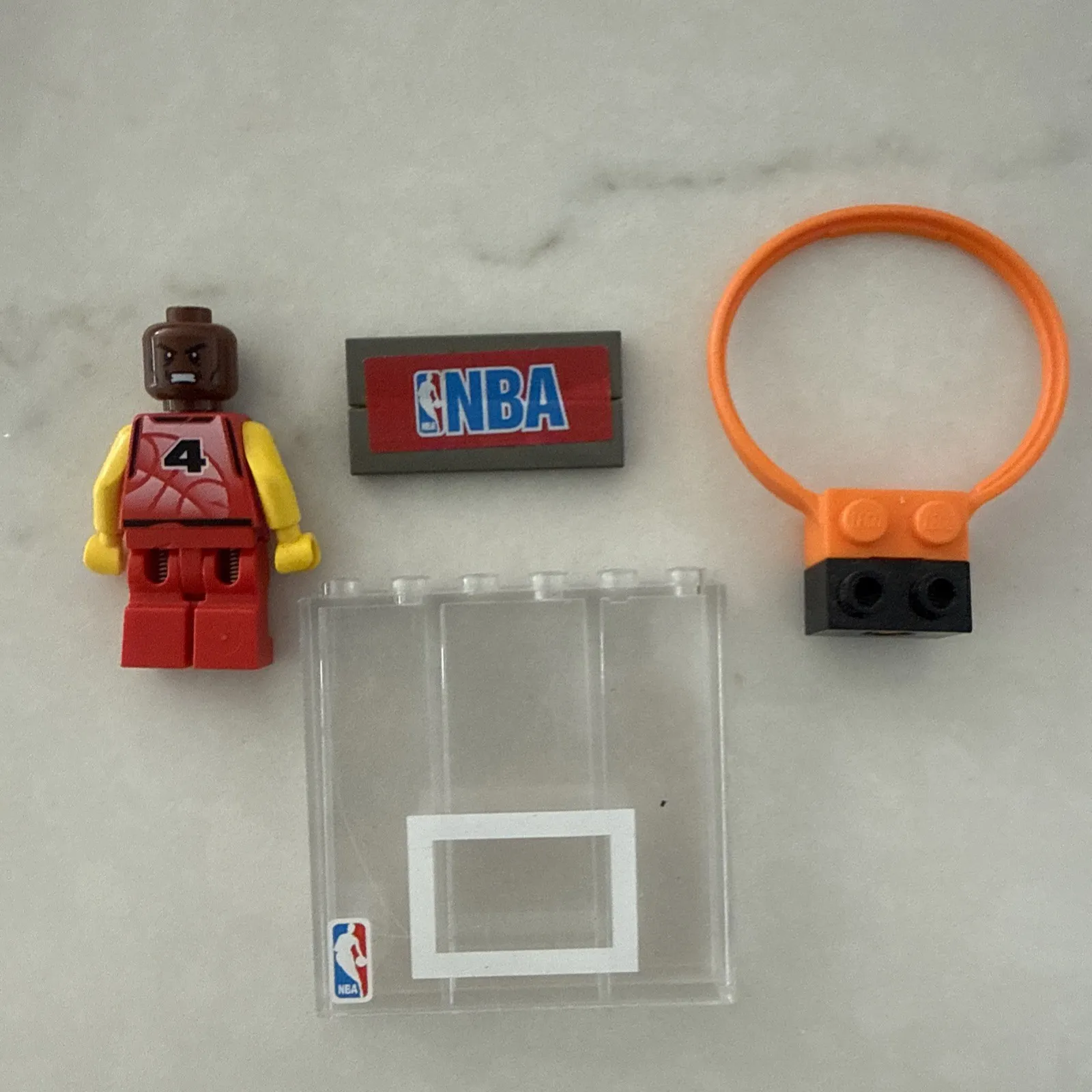 NBA LEGO Figurine Backboard & rim Generic Player #4 Reversible Face NBA Logo
