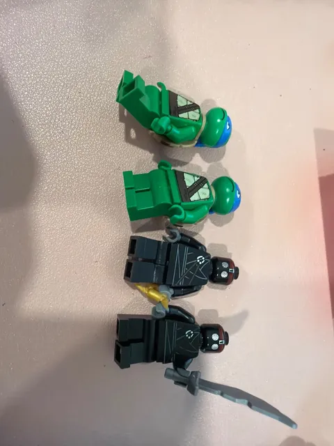 LEGO® TMNT Leonardo  - Turtle Lair - 10669 (tnt053) Minifigure *Condition!*