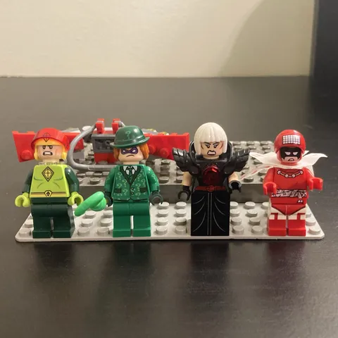 LEGO Batman Minifigure Lot- Riddler, Magpie, Calendar Man, Kite Man w/kite
