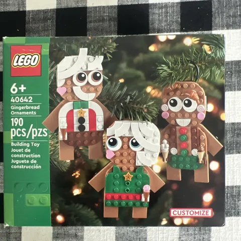 *LEGO *Iconic Gingerbread Ornaments *#40642 *Retired *Brand New *Damaged Box