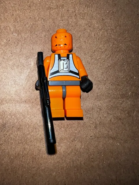 LEGO® Star Wars™ Orange Rebel Pilot No Helmet Damaged Head
