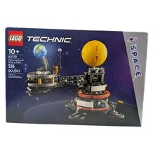 LEGO TECHNIC: Planet Earth and Moon in Orbit 42179 New In Box READ Box Dent