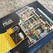 LEGO Police Station Modular (10278) | New & Sealed - W/ Light kit 1.0 