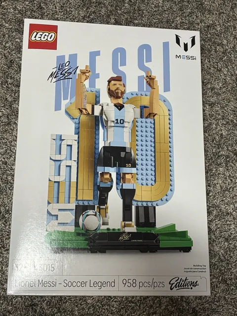 LEGO Editions Lionel Messi - Soccer Legend 43015 New Sealed