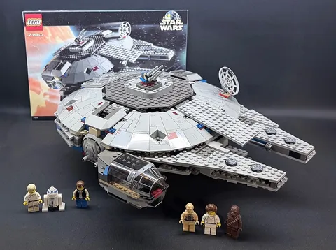 LEGO Star Wars 7190 Millennium Falcon