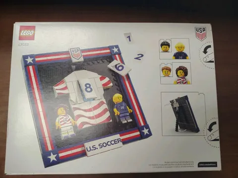 LEGO Editions 43033 2026 US Soccer National Team Jersey Set New Sealed