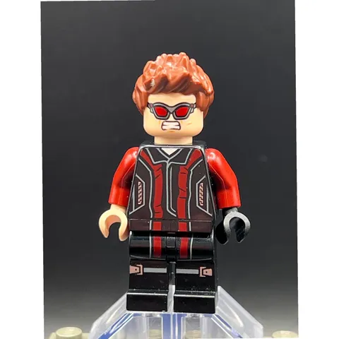 LEGO Avengers Hawkeye Minifigure Red Goggles Sh0172