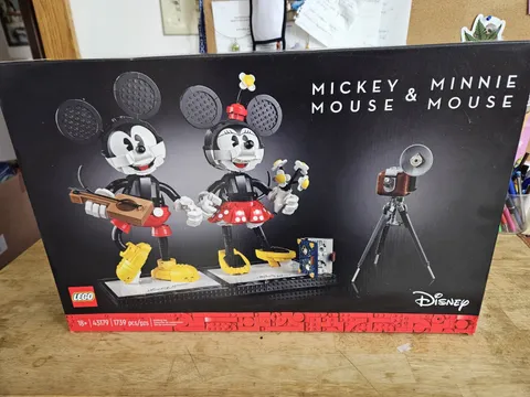 LEGO Disney: Mickey Mouse & Minnie Mouse Buildable Characters (43179)