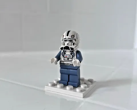 LEGO Clone Trooper V-wing Pilot Phase 2 Star Wars Minifigure sw0281 8096