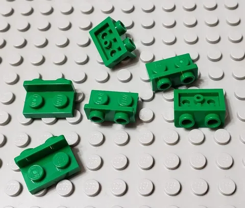 LEGO Lot of 6 Green 1x2 - 1x2 Bracket Pieces