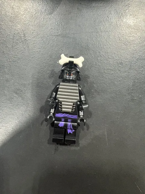 LEGO NINJAGO Lord Garmadon Minifigure Black Samurai Armor Bone Helmet