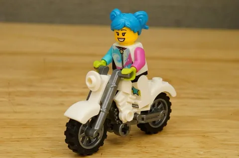 LEGO City Poppy Starr Stuntz Driver Minifigure cty1489 60341 & Stunt Bike