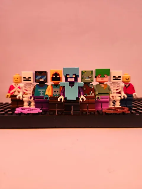 LEGO Minecraft Minifigure Lot 9 Lego Minifigures.