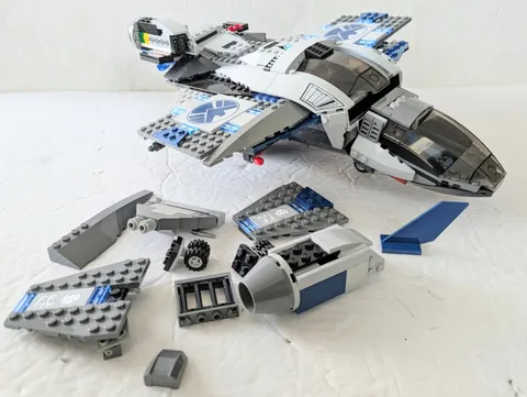 LEGO Marvel Super Heroes Quinjet Aerial Battle 6869 Parts and Replacements
