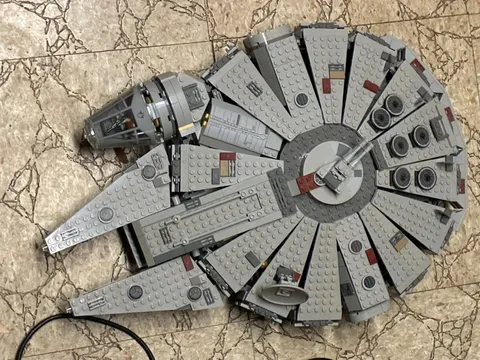 LEGO Star Wars: Millennium Falcon (7965)