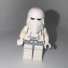 LEGO Star Wars Snowtrooper Minifigure White Armor w/ Helmet, Plastic Figure