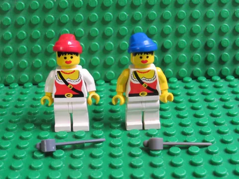 Lot 2 Vintage Lego Pirates I Pirate Female Red Bandana pi058 Minifigs 6250 F32