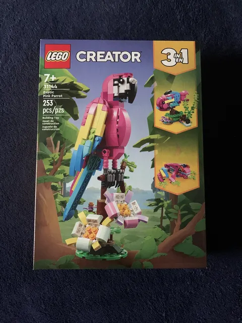 LEGO Creator 31144 - Exotic Pink Parrot - NEW, SEALED!