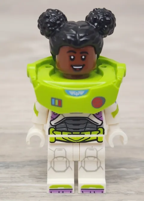 Lego dis069 Izzy Hawthorne Star Command Suit Minifigure From Set 76831 READ