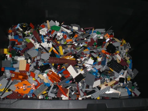 1000+ Random Lego Pieces + 3 MINIFIGURES - Sanitized - Authentic - FREE SHIPPING
