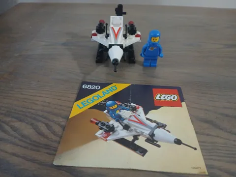 LEGO Space: Starfire I (6820) 100% Complete w Minifigures & Instructions