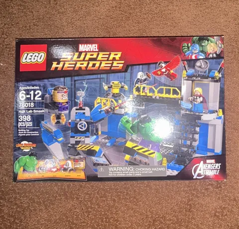 LEGO Marvel Super Heroes Avengers Assemble Hulk Lab Smash 76018 damaged box
