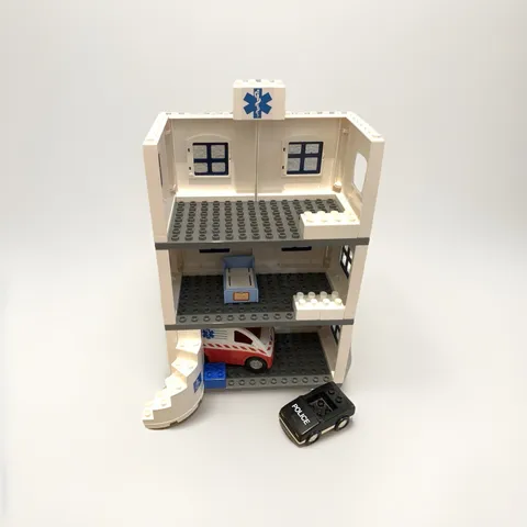 Lego Duplo 9226 Education Set Hospital Rare Missing Several Parts *See Photos