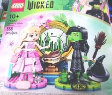 LEGO Wicked Elphaba & Glinda 558 pcs. New in Box Sealed (75682) box damage