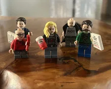 “It’s Always Sunny in Philadelphia” LEGO Minifigure Set (5 Figures)