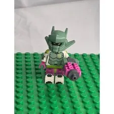 LEGO Robot Warrior Minifigure - Series 24 - Col412