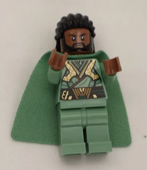 Lego Minifigure Karl Mardo Sand Green Suit sh0832 from Set #76218, L455