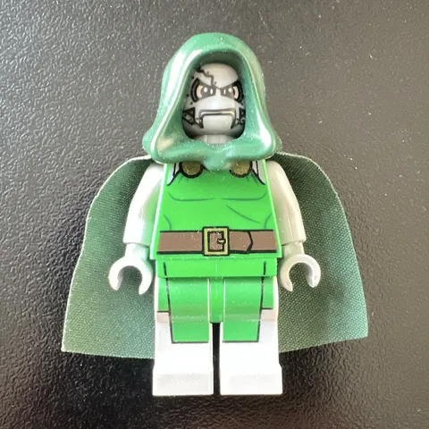 LEGO Doctor Doom Minifigure 76005