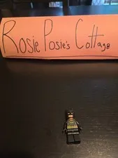 Lego Batman - Black Suit with Yellow Belt- No Cape