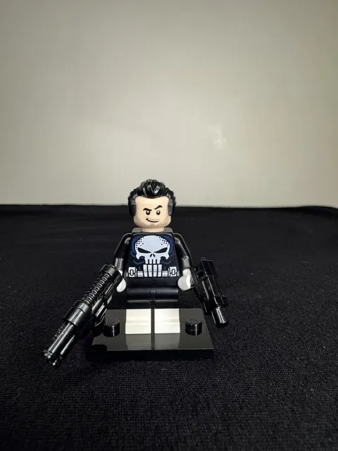 LEGO Punisher Minifigure sh0722 76178 Spiderman Brand new Day Marvel