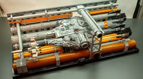 MOC LEGO Star Wars - Death Star Maze - Millennium Falcon Display Scene