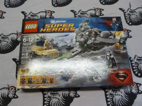 Lego 76003 DC Universe SUPERMAN BATTLE OF SMALLVILLE  NEW Factory sealed Box