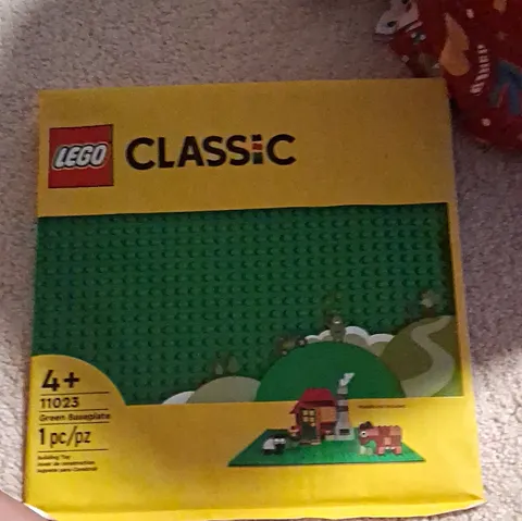 LEGO Classic 11023 Green Baseplate 1-Piece Plastic Set Ages 4+