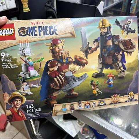 LEGO® One Piece Dorry vs. Brogy – Giants of Little Garden 75644