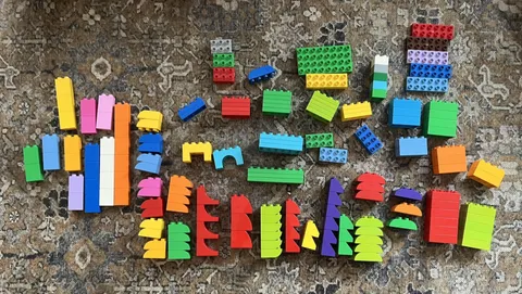 Lego DUPLO Lot BUILDING BLOCKS BRICKS Multicolor Slopes Curves Arch 161 Pieces