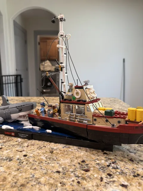 LEGO Ideas Jaws Set 21350