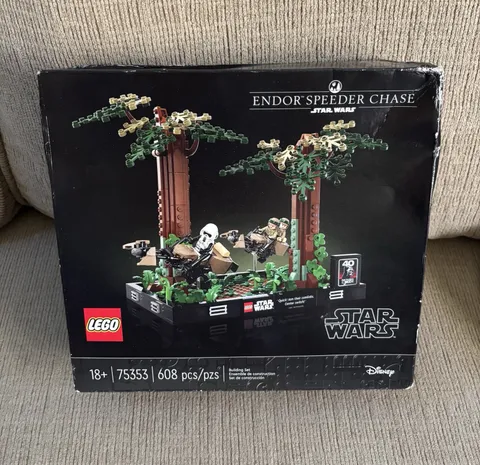 LEGO Star Wars: Endor Speeder Chase Diorama (75353) Retired & Sealed