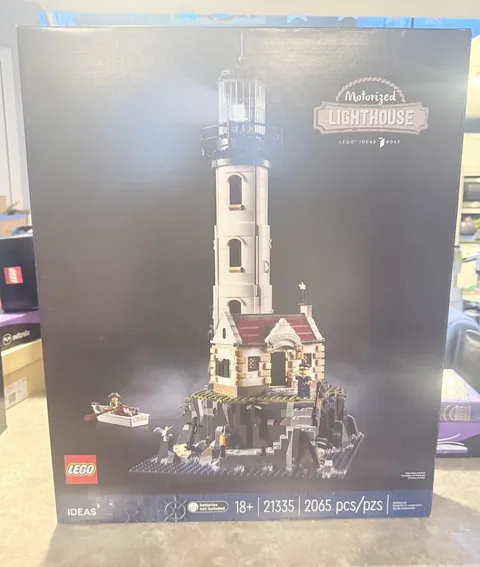 LEGO Ideas: Motorized Lighthouse 21335 New
